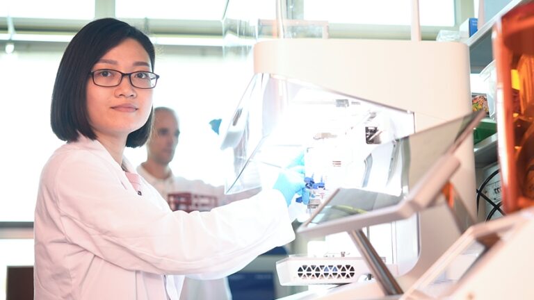 Empa-researcher-Hien-Le-is-working-on-an-artificial-cornea-made-of-hydrogel-for-people-with-visual-impairments.-Photo-via-Empa